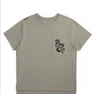 ISO Taylor Swift Reputation green shirt (S)